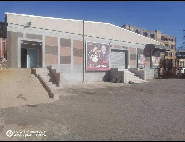 BUSINESS PROPERTY TO RENT IN LA ROCHELLE